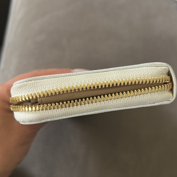 MCM White Zip Wallet Fontanellas Park Ave Milla Leather - Picture 8 of 11